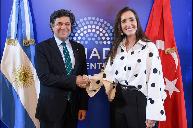 Villarruel toma distancia de la interna libertaria y se refugia en la gestioacuten institucional del Senado