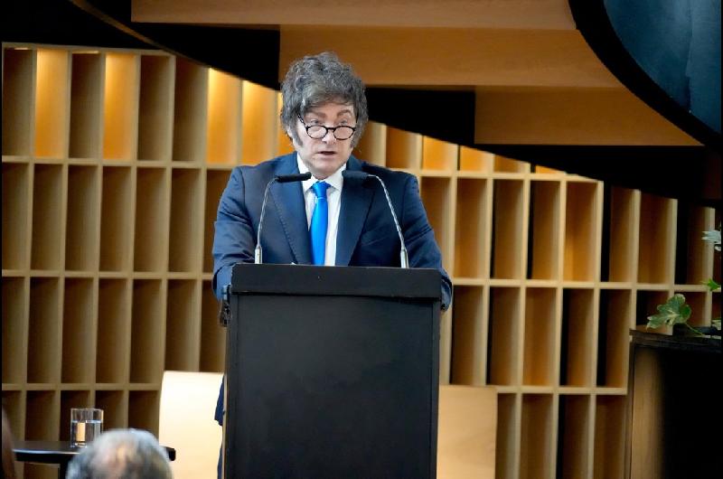 Javier Milei- ldquoAbrochenseacute los cinturones porque va a haber mas reformasrdquo