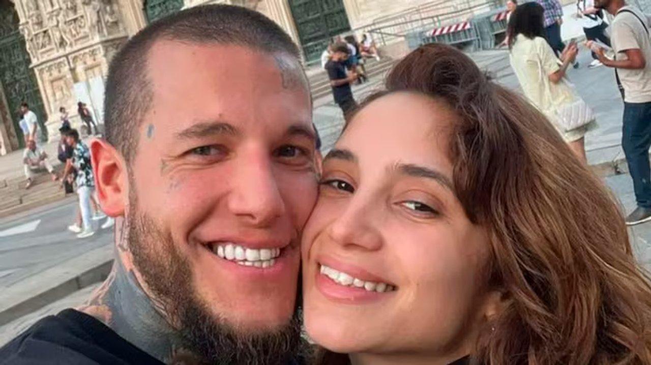 La foto hot de Alex Caniggia y Melody Luz desde la cama