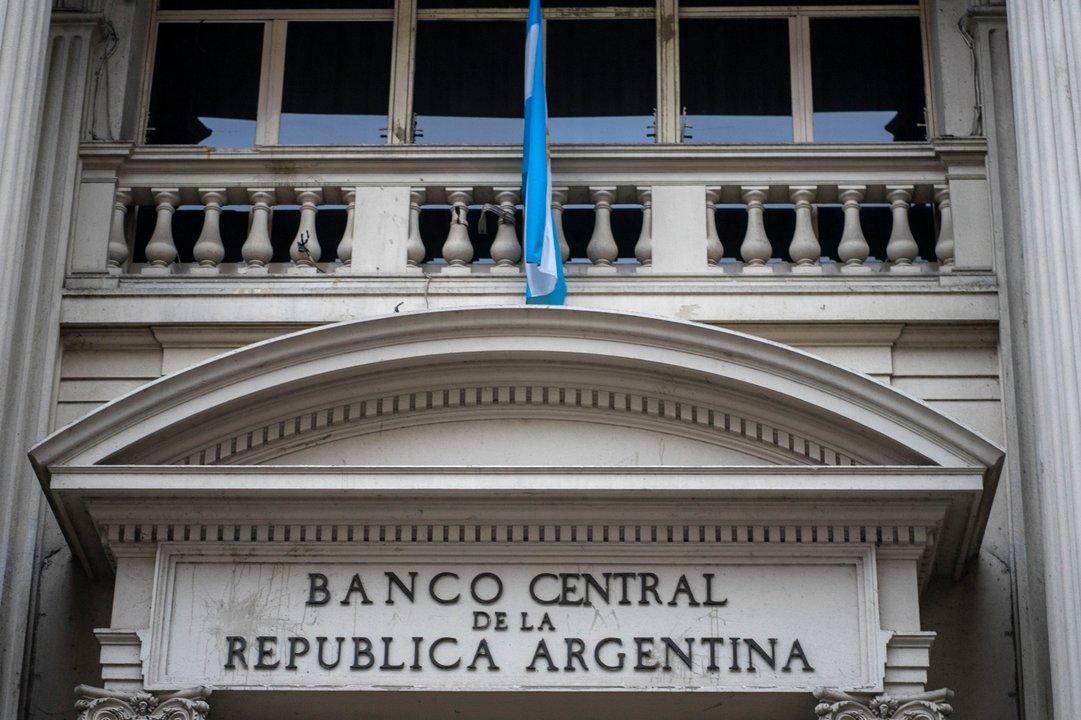 El Banco Central bajoacute la tasa de intereacutes de referencia
