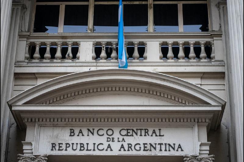 El Banco Central bajoacute la tasa de intereacutes de referencia