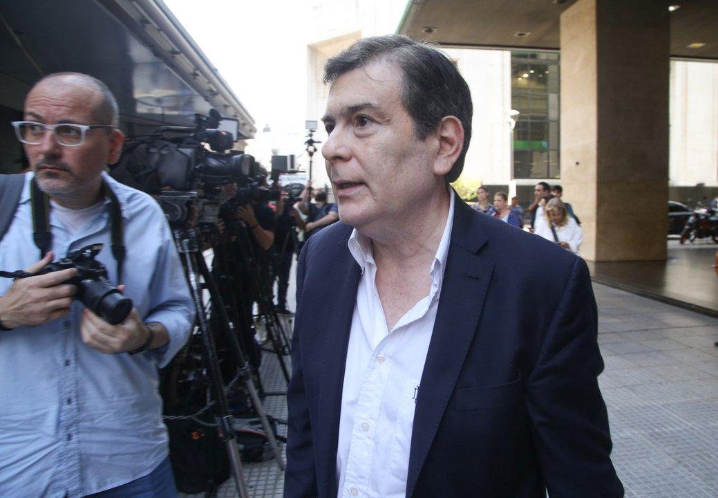 Santilli visita a Zamora con la misioacuten de seguir resquebrajando los bloques peronistas