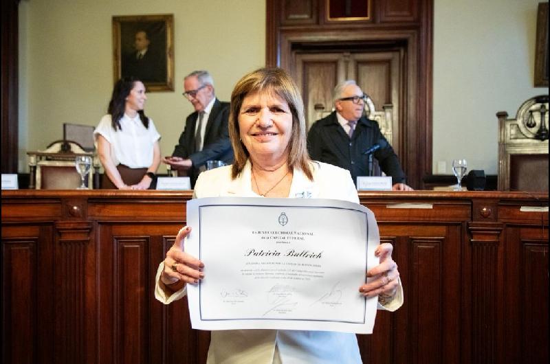Patricia Bullrich y sus compantildeeros de lista fueron proclamados como legisladores nacionales