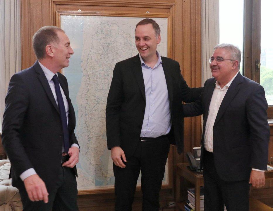 Manuel Adorni trabaja en el diaacutelogo interno y convoca a una reunioacuten de Gabinete