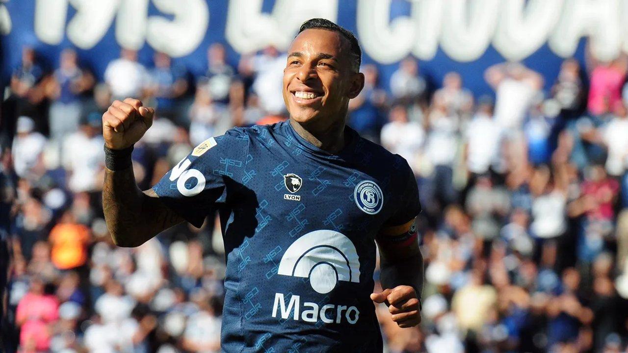 Villa se despidioacute de Independiente Rivadavia en redes sociales