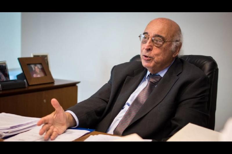 Broda afirmoacute que Argentina tiene ldquooportunidad uacutenicardquo y pidioacute acumular reservas