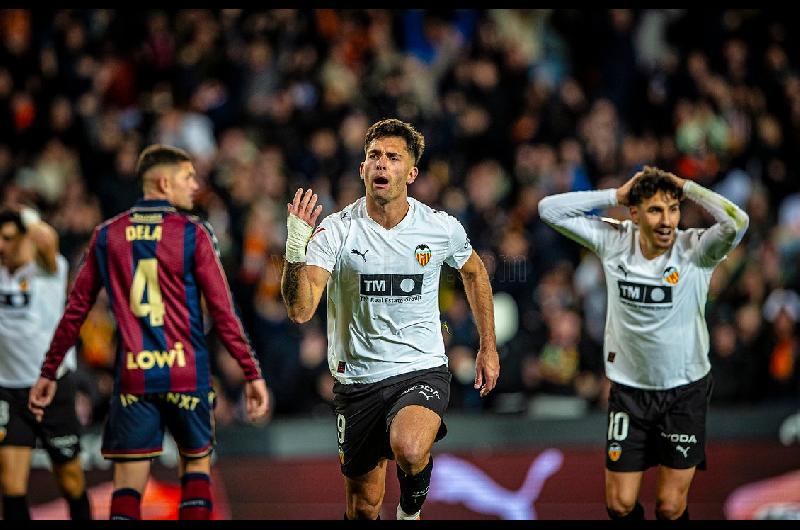 Con Lucas Beltraacuten de titular el Valencia se llevoacute un gran triunfo en LaLiga