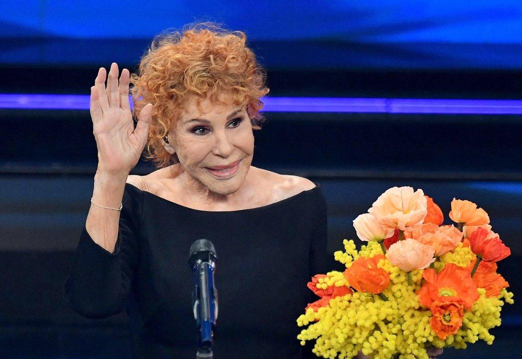 Murioacute Ornella Vanoni la legendaria cantante italiana a los 91 antildeos