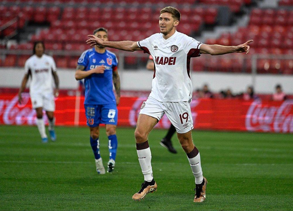Va por la gloria en la Copa Sudamericana- asiacute formariacutea Lanuacutes en la final