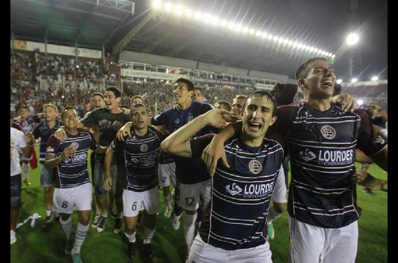 Lanuacutes en finales internacionales y los antecedentes con Atleacutetico Mineiro