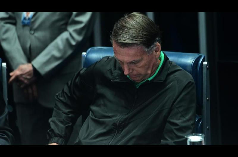 Corte Suprema- Bolsonaro intentoacute romper su tobillera electroacutenica para fugarse