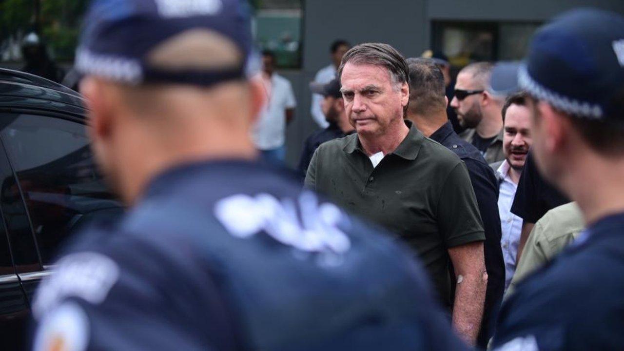 Bantildeo privado TV y aire acondicionado- la coacutemoda caacutercel de Jair Bolsonaro