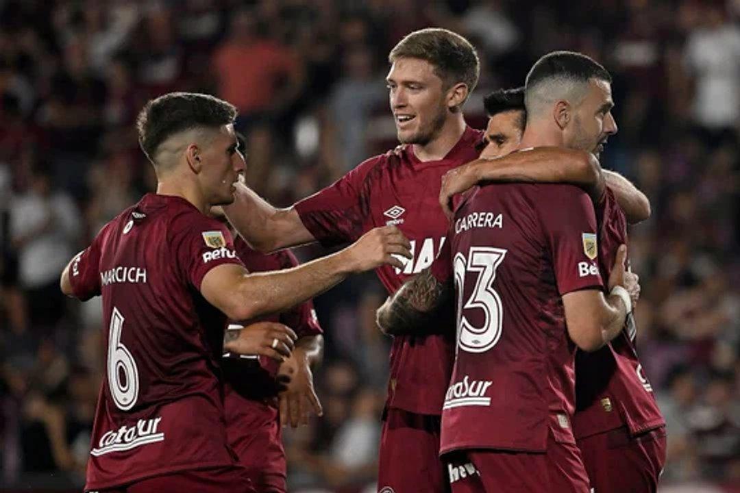 Los del Fuego le pusieron muacutesica a la final de Lanuacutes y Atleacutetico Mineiro