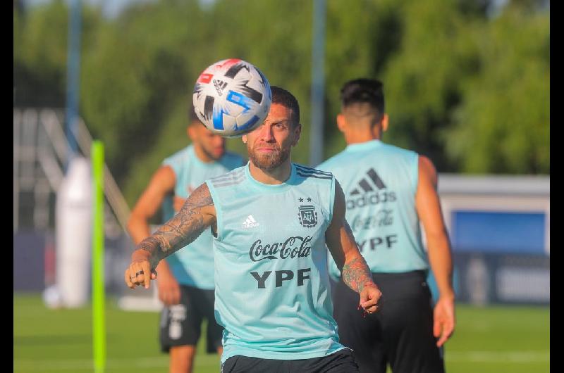 Un campeoacuten del mundo con Argentina volvioacute a jugar despueacutes de 776 diacuteas 