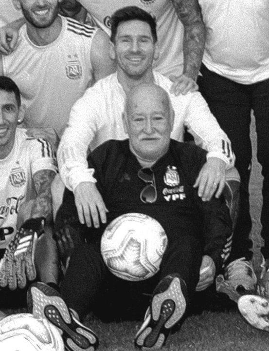 Lionel Messi despidioacute a Omar Souto- ldquoTu huella queda para siemprerdquo