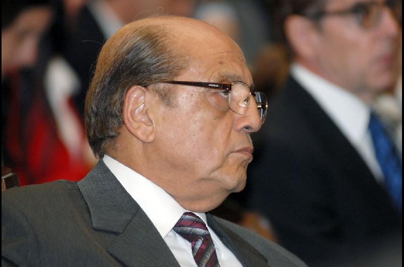 Quieacuten reemplaza a Juan Joseacute Mussi como intendente de Berazategui