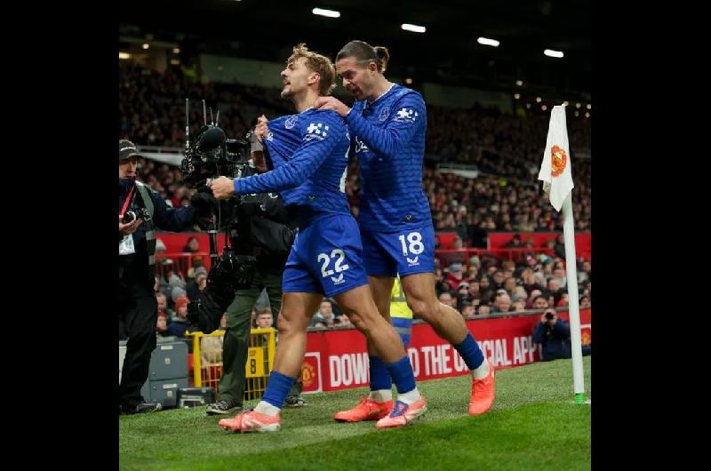 Manchester United cayoacute con Everton por 1-0 y perdioacute la chance de alcanzar la zona de Europa League
