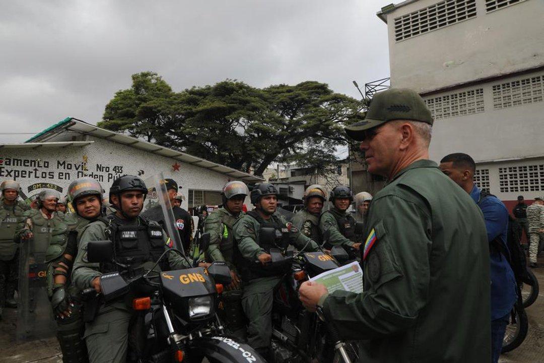 EEUU intensifica presioacuten- aviones sobre Venezuela tras designacioacuten terrorista