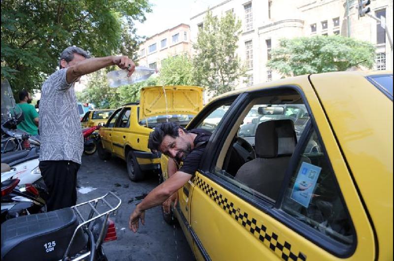 Una contaminacioacuten severa en Teheraacuten obliga a cerrar escuelas y universidades