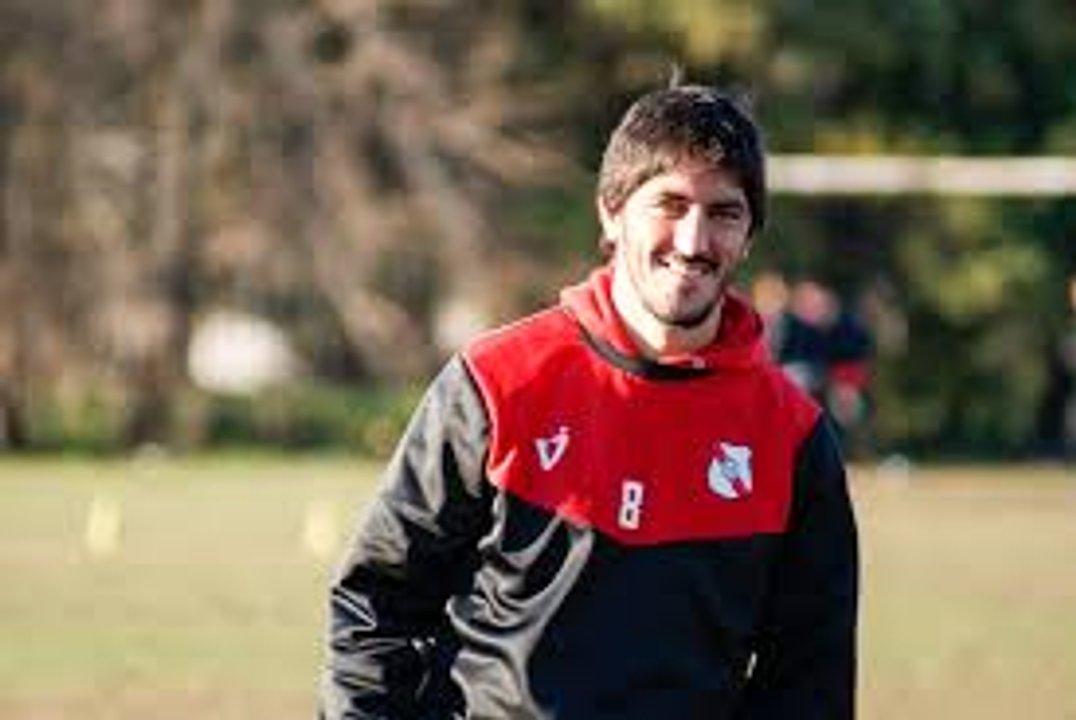 Un teacutecnico de un club argentino se encuentra internado por un problema de salud