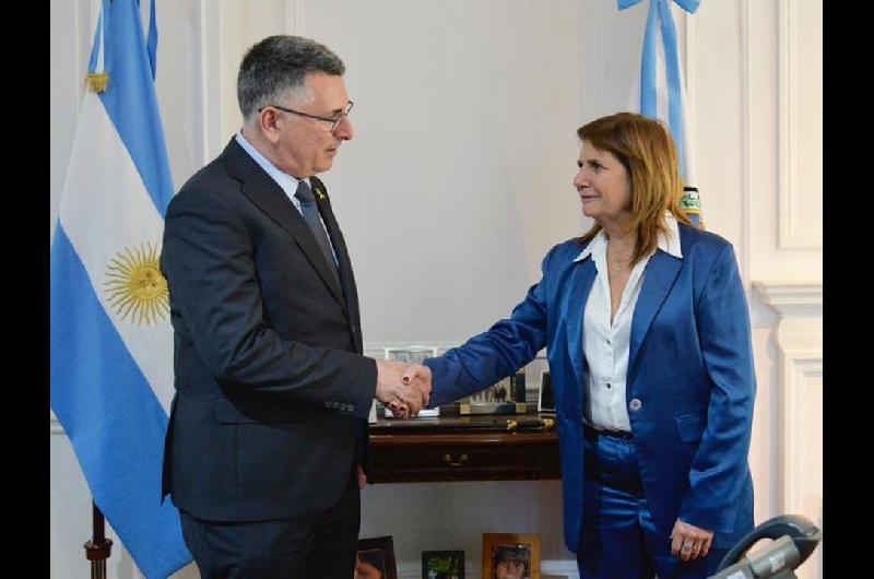 Bullrich recibioacute al canciller de Israel con ldquola lucha contra el terrorismordquo como eje