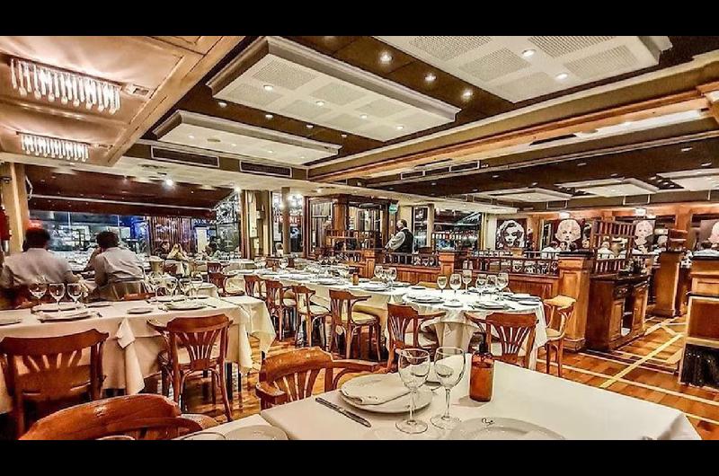 Un reconocido restaurante portentildeo  puede quebrar por pagar un juicio