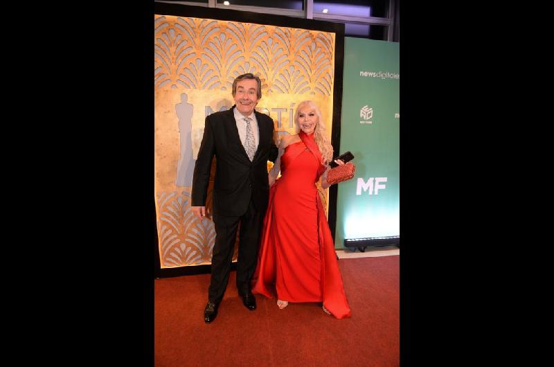 Martiacuten Fierro de Cable- los looks de los famosos en la alfombra roja 