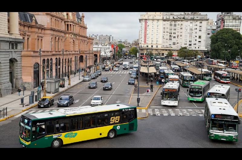 El boleto de colectivo bonaerense aumentaraacute 144-en-porciento- en diciembre- cuaacutento costaraacute el miacutenimo