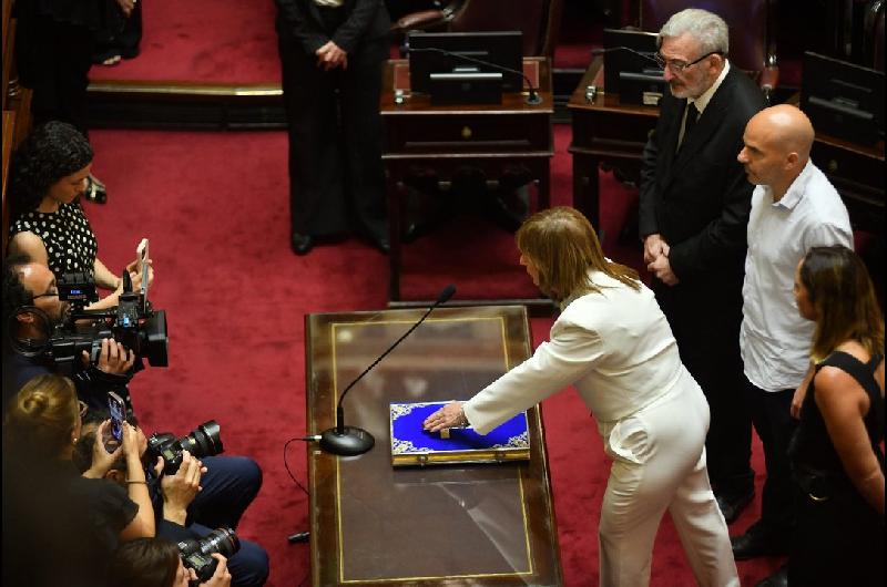 Senado- Victoria Villarruel le tomoacute juramento a los nuevos legisladores
