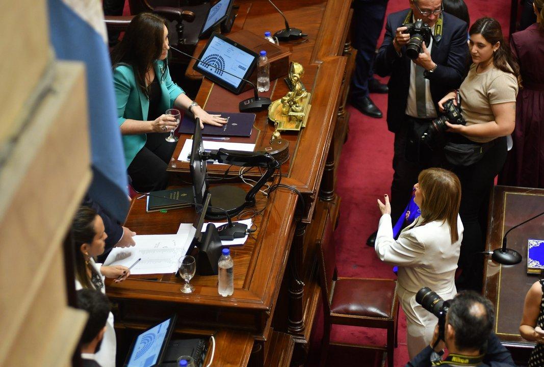Bullrich cruzoacute a Villarruel en su primera intervencioacuten en el recinto del Senado 
