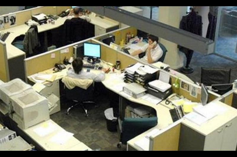 En lo que va del antildeo se perdieron maacutes de 15 mil empleos en la administracioacuten puacuteblica