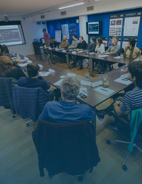 Los empresarios se esperanzan en vender maacutes en 2026 pero a costa de ganar menos seguacuten encuesta