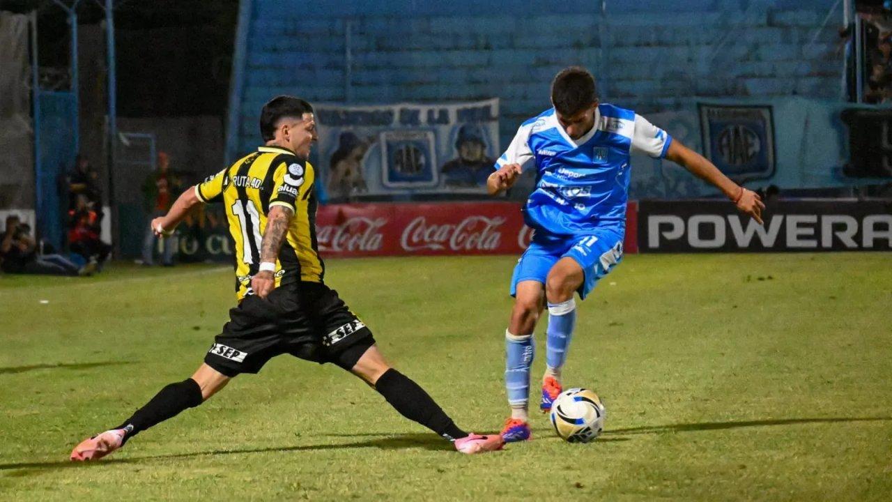 Deportivo Madryn y Estudiantes de Riacuteo Cuarto definen el segundo ascenso a Primera