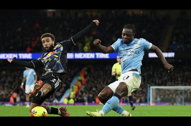 Manchester City vencioacute 3-2 al Leeds en un vibrante duelo y sigue firme en la Premier League