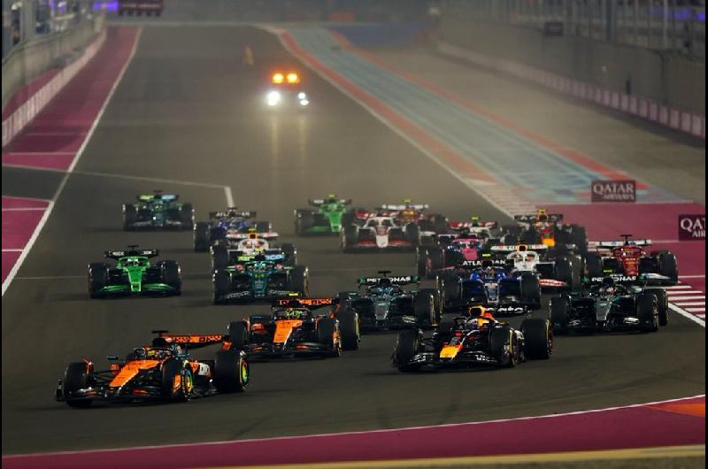 Campeonato al rojo vivo- tres pilotos definen el ganador de la Foacutermula 1