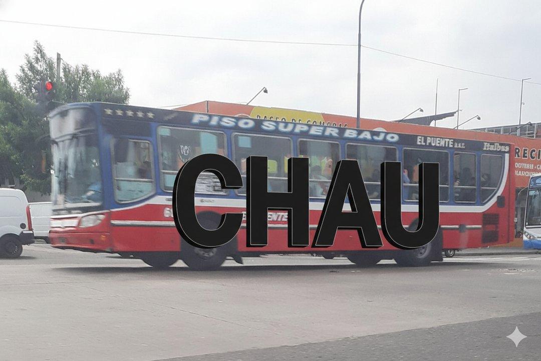 Desaparece una liacutenea de colectivos que une Once con Lanuacutes