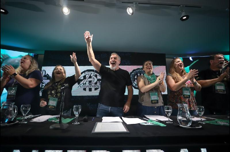 ATE evaluacutea adelantar el Paro Nacional