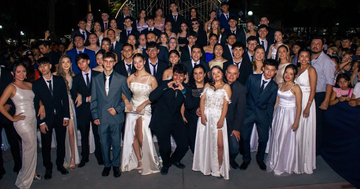 Continuacutea a la venta la rifa estudiantil para la Cena Blanca a costo 0