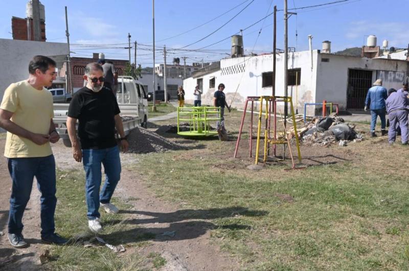 Instalan el primer gimnasio urbano para adultos mayores de la ciudad