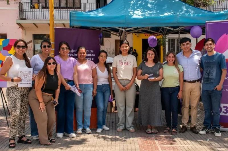 Continuacutean implementando el programa Sembrando el buen trato en toda la provincia