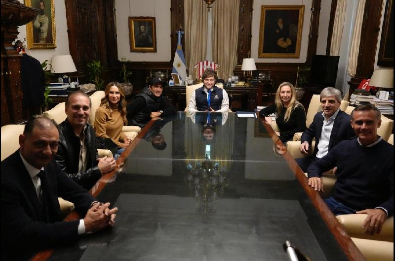 Milei recibioacute al polista Adolfo Cambiaso en la Casa Rosada