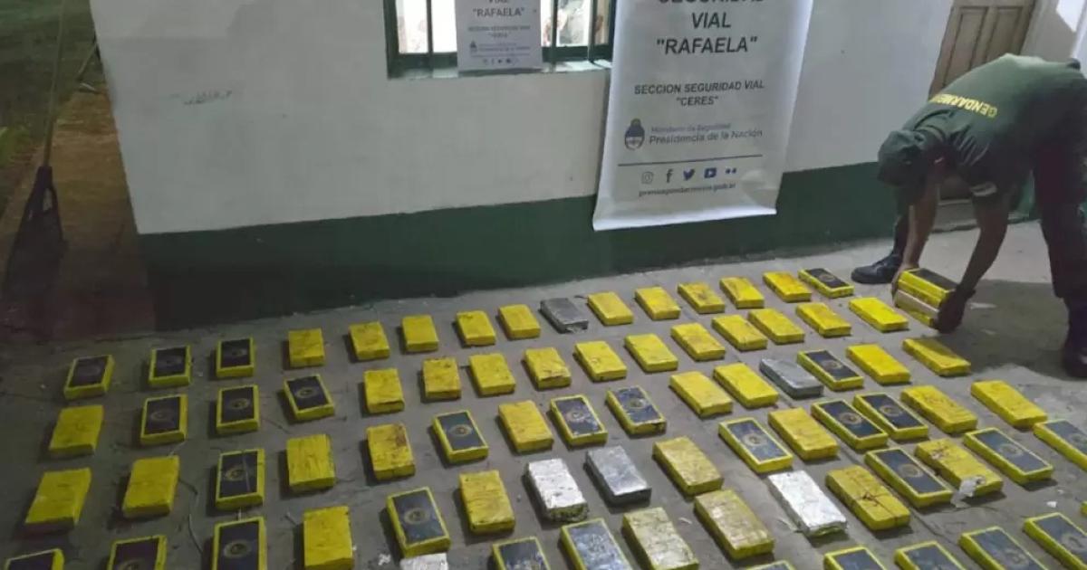 Salioacute de La Quiaca con 105 kilos de cocaiacutena y lo detuvieron en Santa Fe