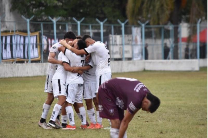 Zapla goleoacute a Lujaacuten en La Tablada y sacoacute ventaja para la vuelta
