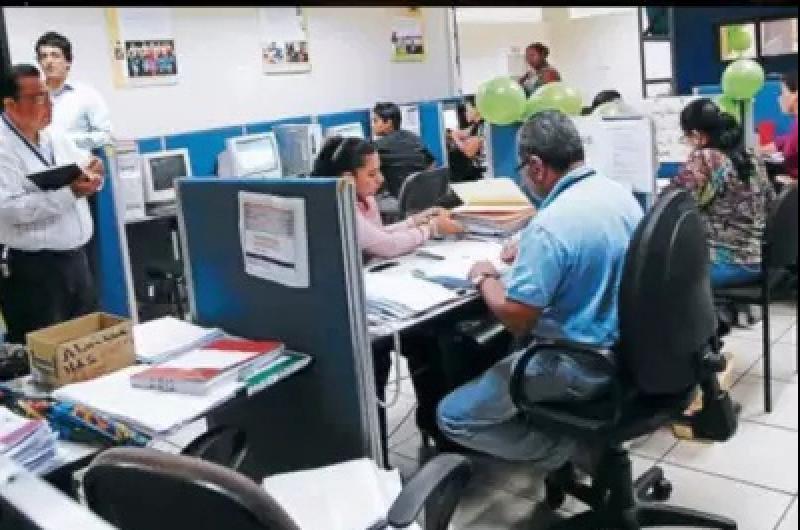 Este viernes asueto por el Diacutea del Empleado Puacuteblico