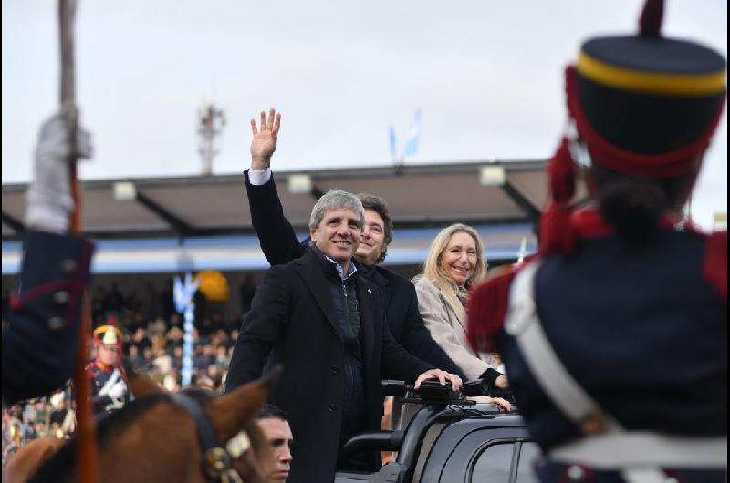 ldquoLo uacutenico que saben hacerrdquo- Luis Caputo apuntoacute a un municipio por un ldquoimpuestazordquo