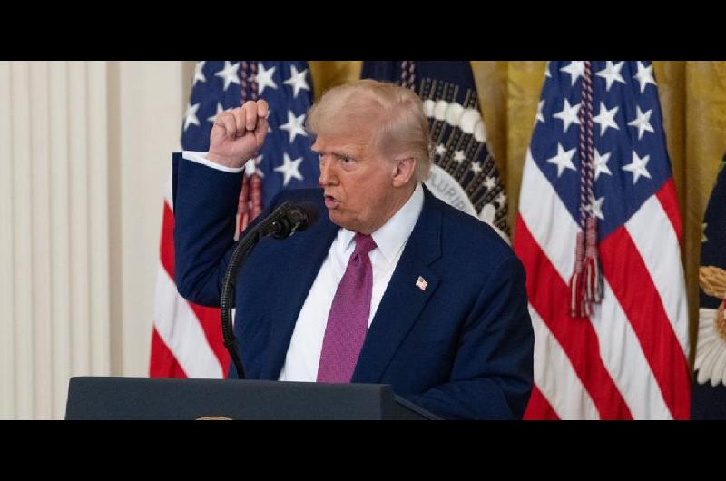 Trump insistioacute en un inminente ataque terrestre a carteles narcos y no solo en Venezuela