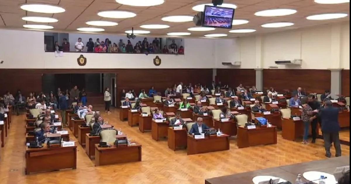 Mantildeana juran diputados provinciales electos en los comicios de mayo