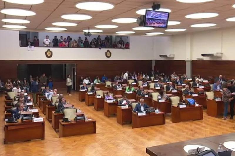 Mantildeana juran diputados provinciales electos en los comicios de mayo