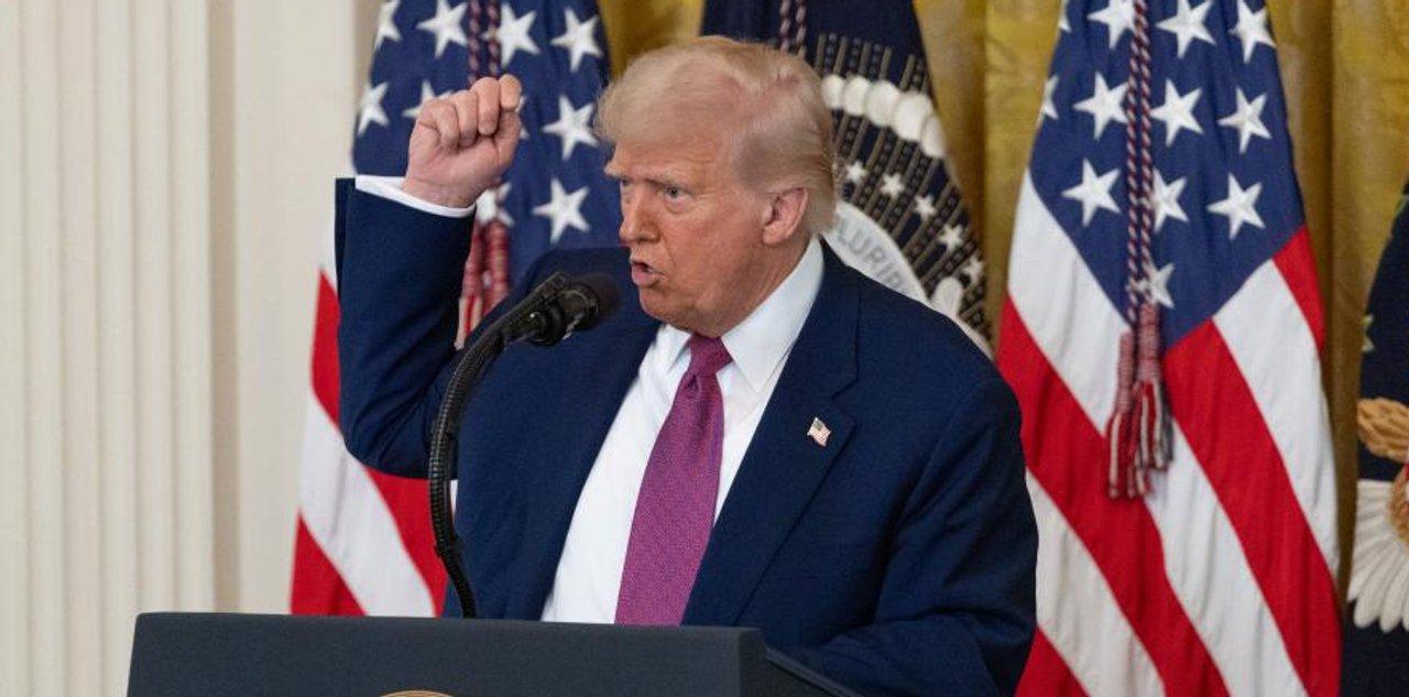 EE UU suspende solicitudes de inmigracioacuten de 19 paiacuteses incluidos en el veto migratorio