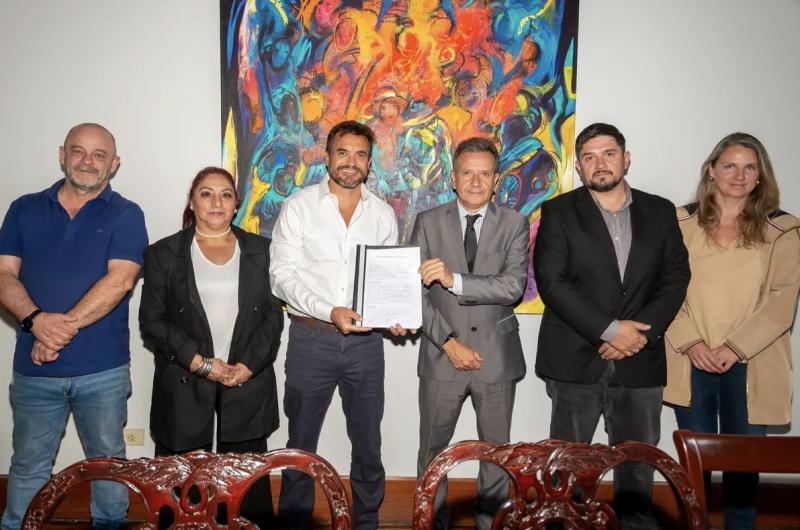 Convenio para fortalecer el turismo de reuniones